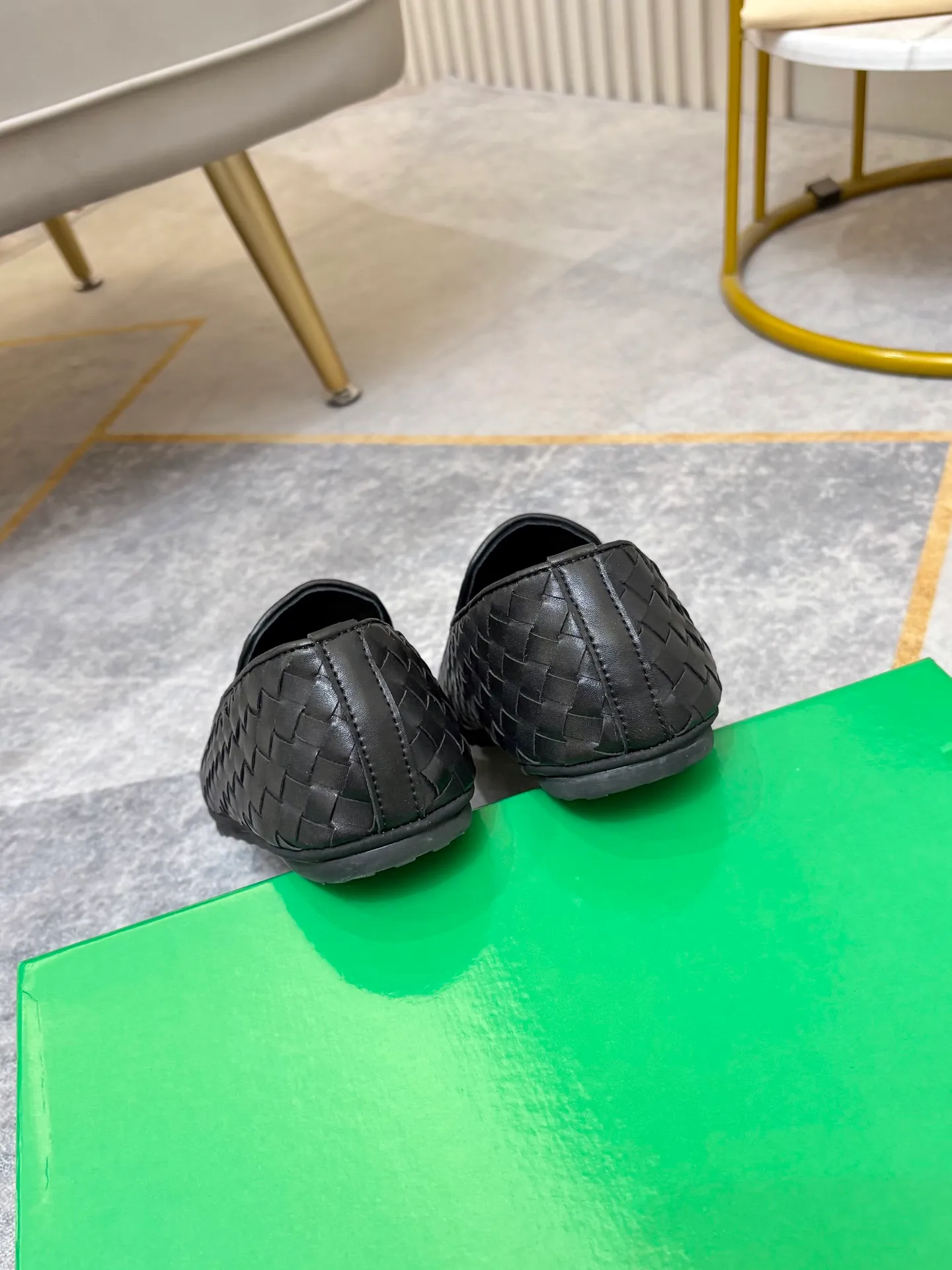 P420. BV men's casual shoes, handsome and versatile low-top shoes, woven cowhide upper, pigskin lining for the feet, 🌺🌺perfect shoe last, 🌲🌲 fashionable and handsome, comfortable on the feet, 🚗🚗wear-resistant and non-slip rubber outsole. Code number: 38-44. 45 is custom-made and cannot be returned or exchanged